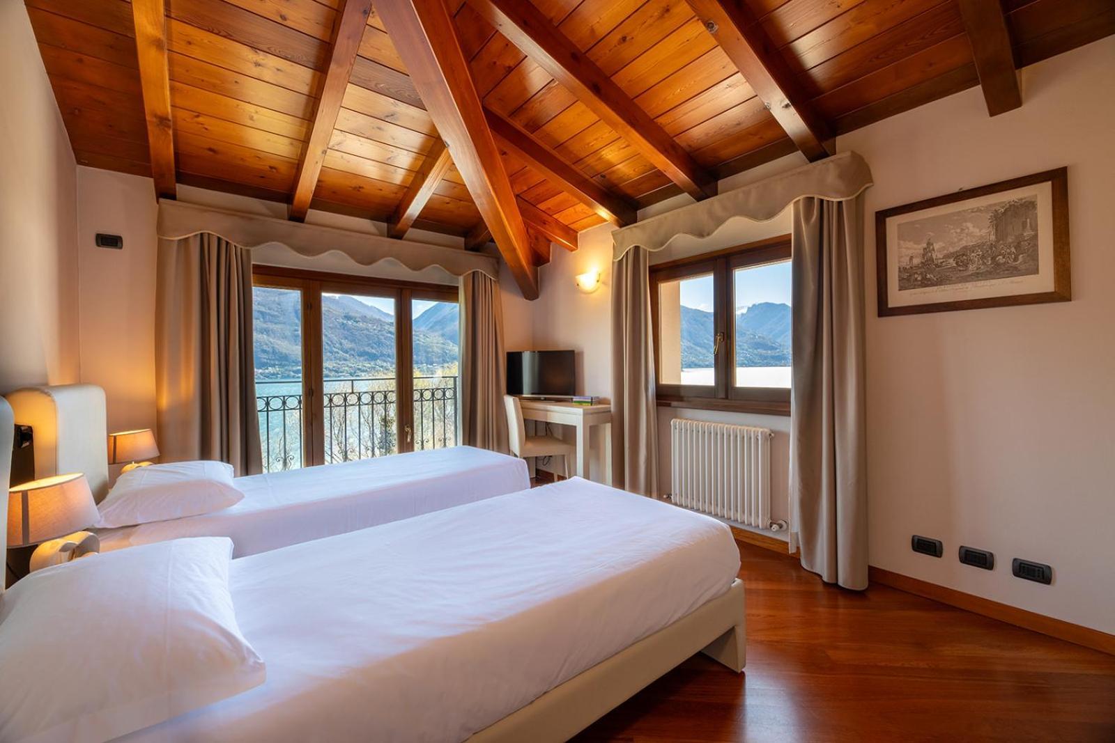 Villa Principessa - Stunning Villa With Panoramic Lake Como Views Cremia Bagian luar foto