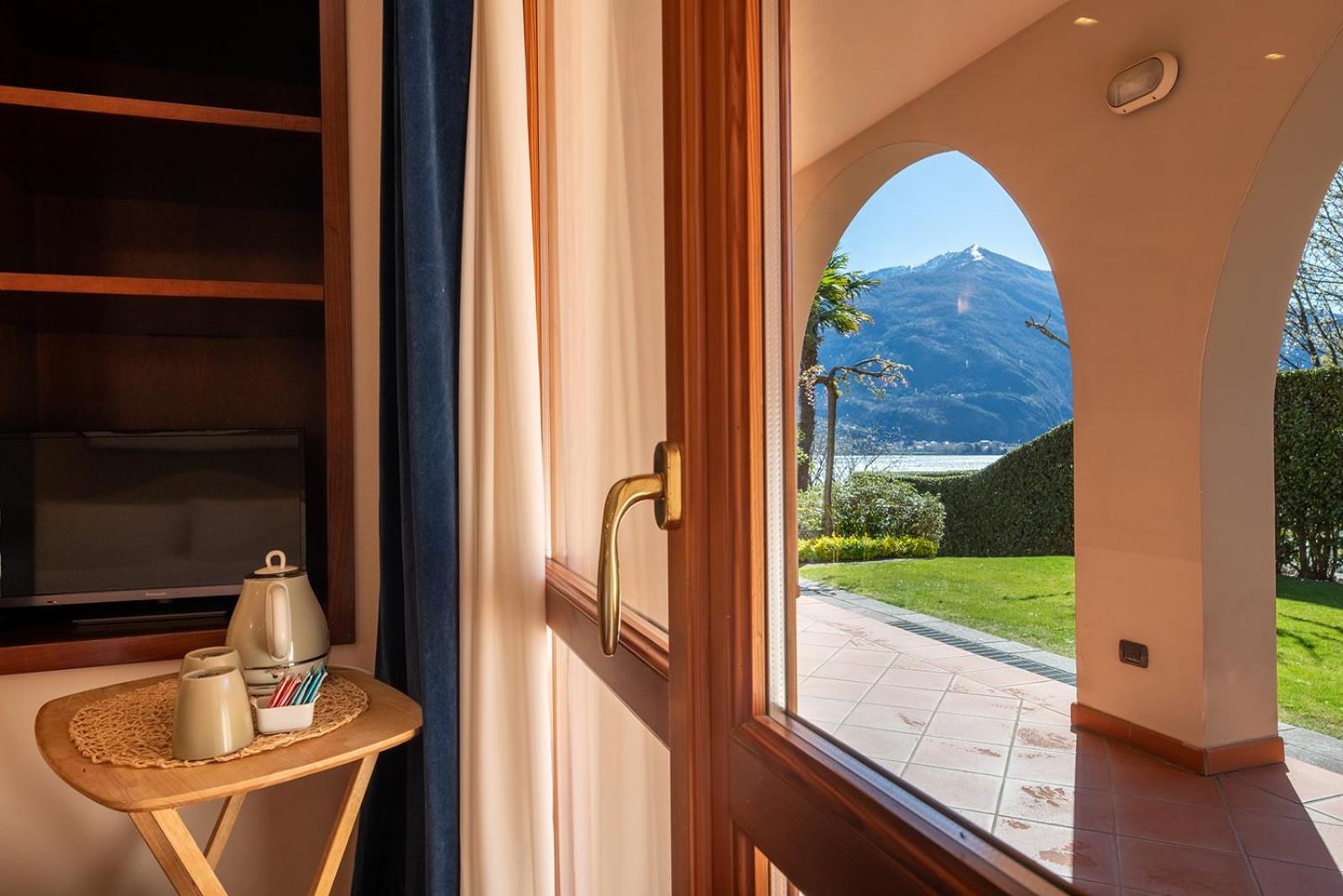 Villa Principessa - Stunning Villa With Panoramic Lake Como Views Cremia Bagian luar foto