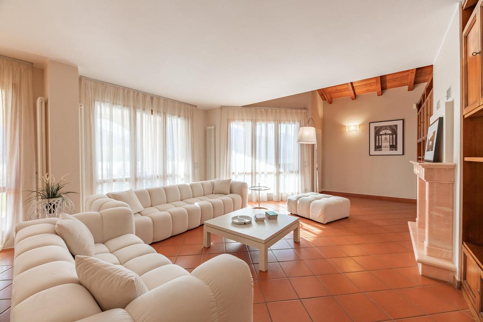 Villa Principessa - Stunning Villa With Panoramic Lake Como Views Cremia Bagian luar foto