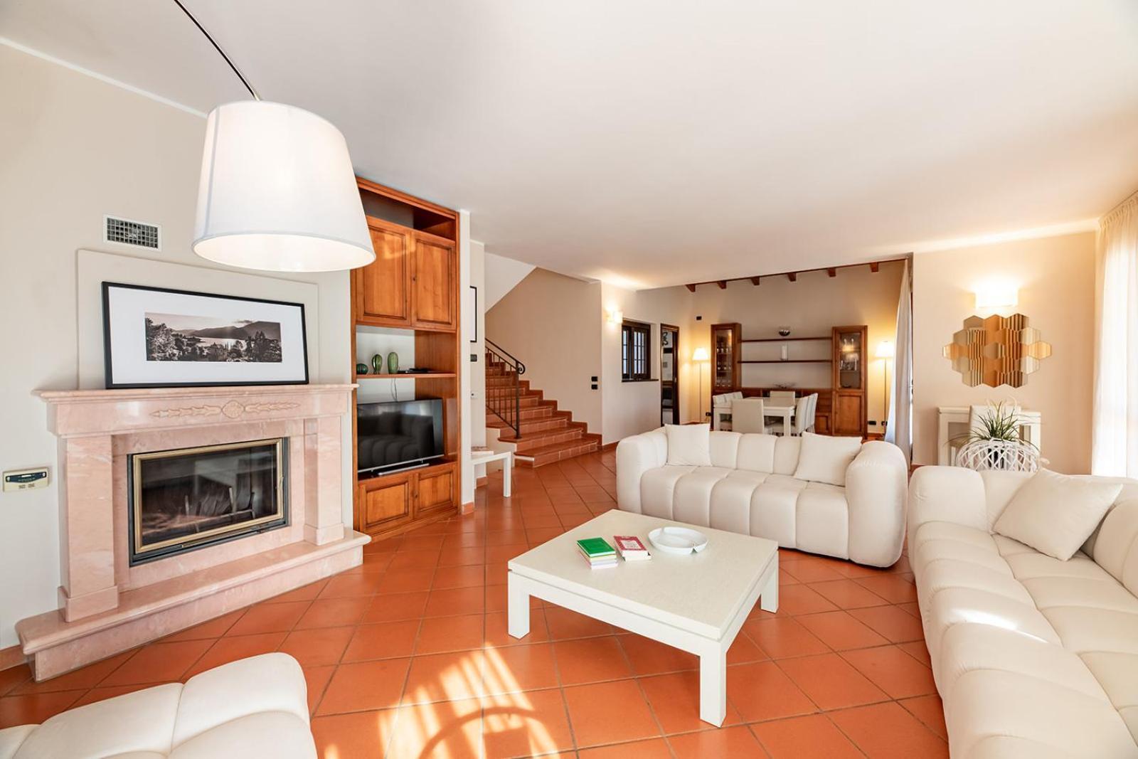 Villa Principessa - Stunning Villa With Panoramic Lake Como Views Cremia Bagian luar foto