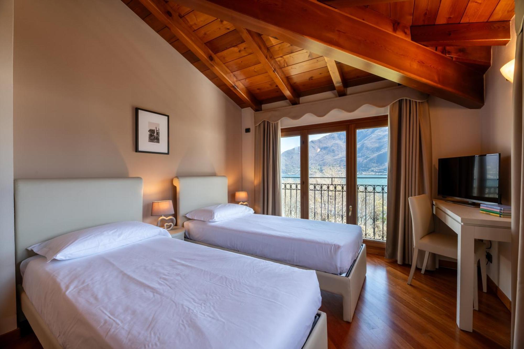 Villa Principessa - Stunning Villa With Panoramic Lake Como Views Cremia Bagian luar foto