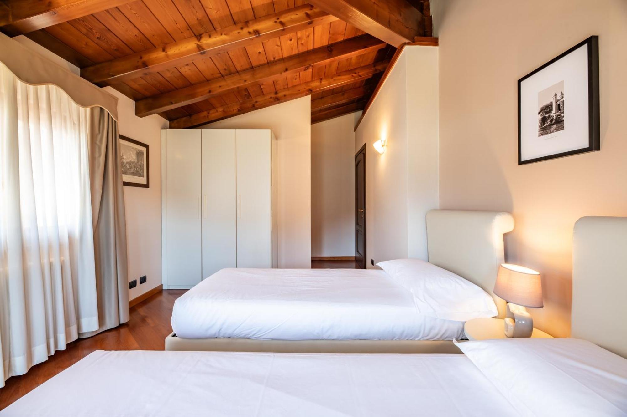 Villa Principessa - Stunning Villa With Panoramic Lake Como Views Cremia Bagian luar foto