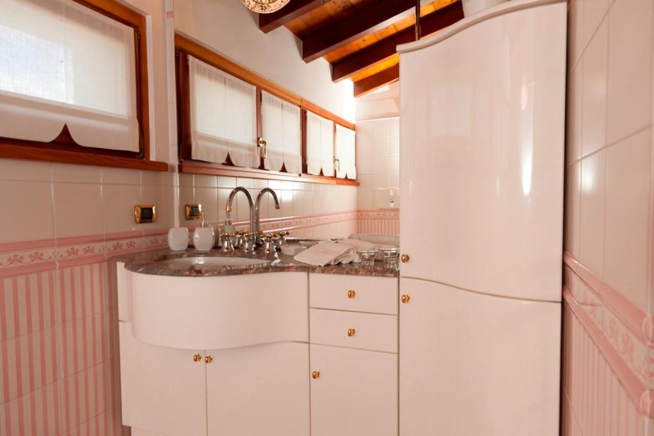 Villa Principessa - Stunning Villa With Panoramic Lake Como Views Cremia Bagian luar foto